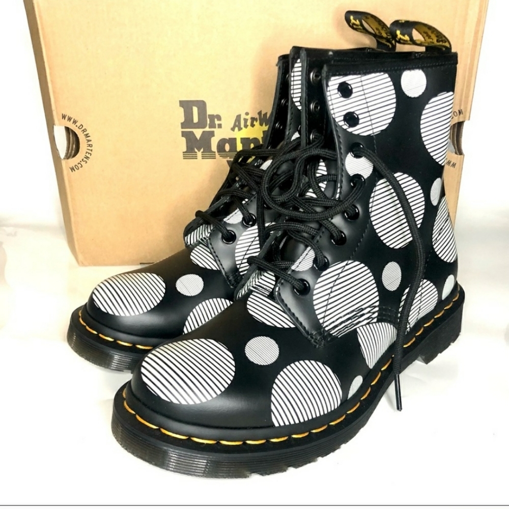 Dr. Martens 1460 Polka Dot Boot size us 7 new in box Unused